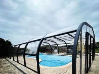 Vegametal pool enclosure - Arcus Products