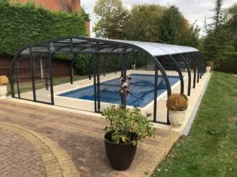 Vegametal pool enclosure - Arcus Products